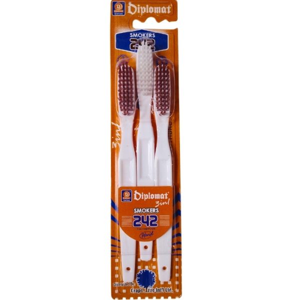 Diplomat 3 in 1 Smokers 242 Toothbrush