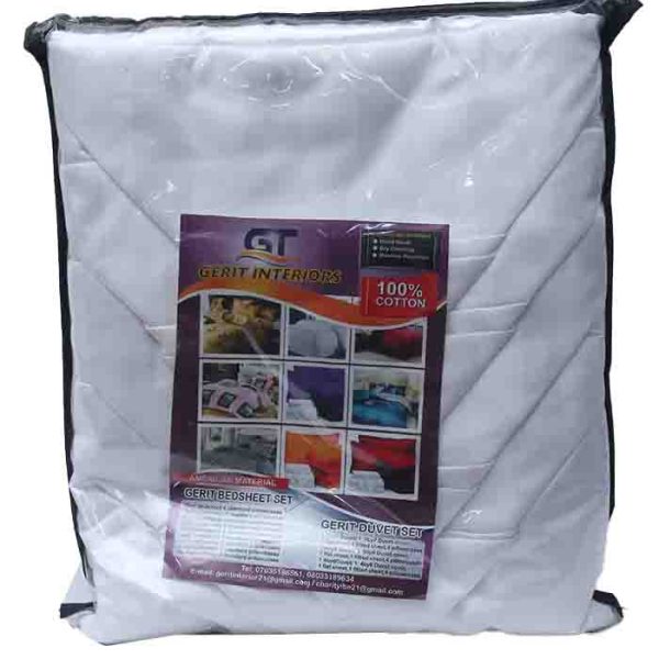Gerit Interiors 7 x 7 + 4 Standard Pillowcase